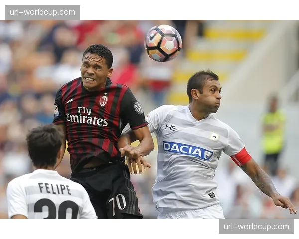 “实时：国际米兰久攻不下，比赛第70分钟仍与乌迪内斯战成0-0”